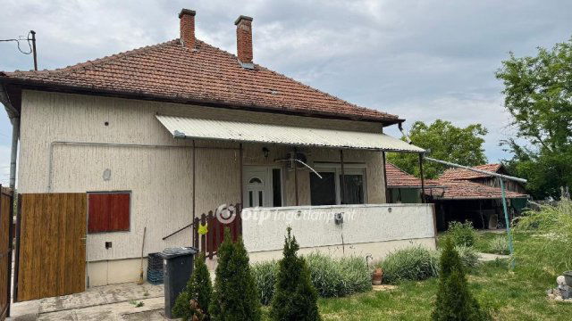 Eladó családi ház, Kunágotán 15.5 M Ft, 2+1 szobás