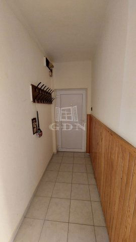 Eladó téglalakás, Veszprémben 79.8 M Ft, 3 szobás