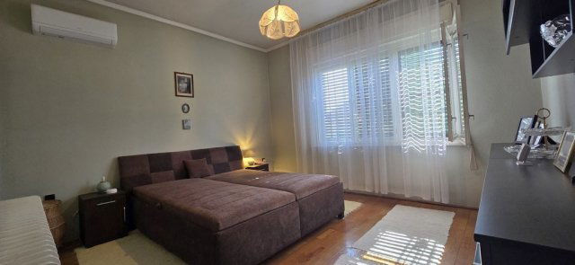 Eladó családi ház, Nyáregyházán 119.99 M Ft, 7 szobás