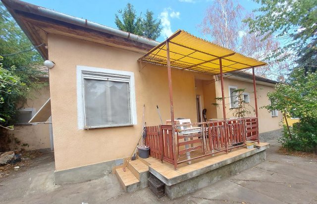 Eladó családi ház, Gödön 98 M Ft, 4 szobás