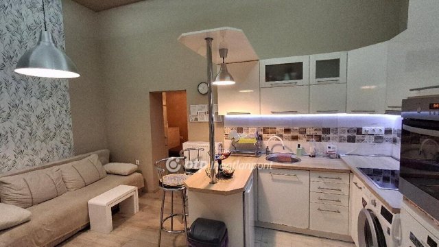 Eladó téglalakás, Budapesten, VII. kerületben 49.9 M Ft