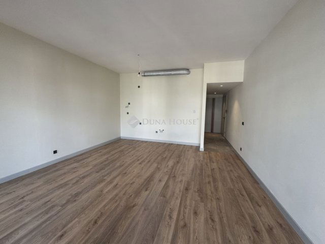 Eladó téglalakás, Budapesten, IX. kerületben 89.9 M Ft, 1 szobás