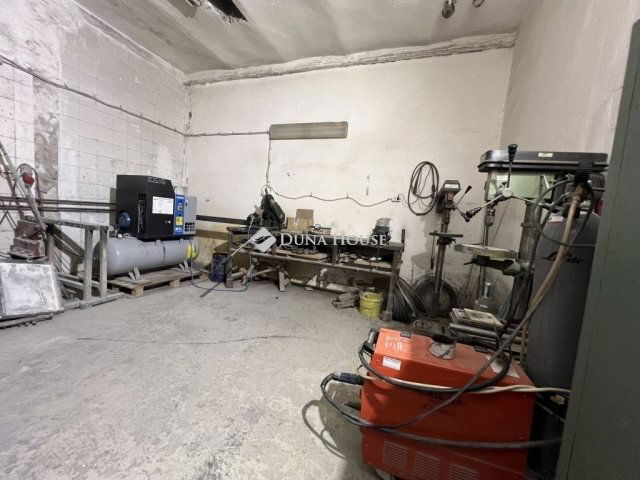 Eladó ipari ingatlan, Szegeden 179 M Ft / költözzbe.hu