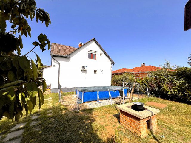 Eladó családi ház, Debrecenben, Cimbalom utcában 110 M Ft