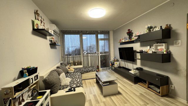 Eladó panellakás, Nyíregyházán 42.85 M Ft, 2 szobás