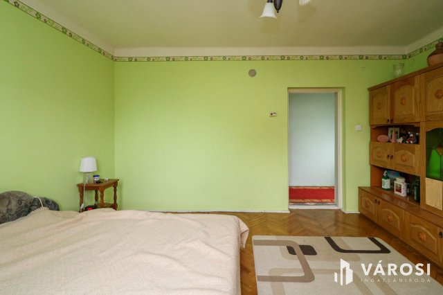 Eladó családi ház, Kiszomboron 23.9 M Ft, 3 szobás