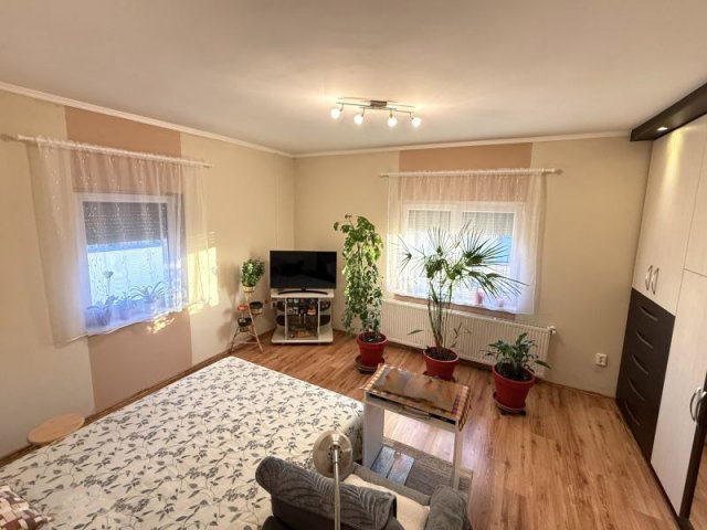 Eladó családi ház, Dabason 94.5 M Ft, 2 szobás