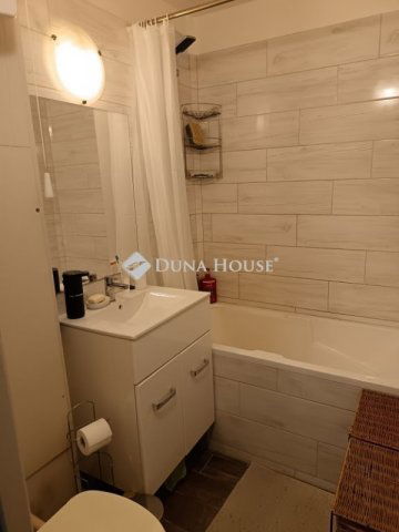 Eladó panellakás, Szegeden 54.9 M Ft, 2 szobás