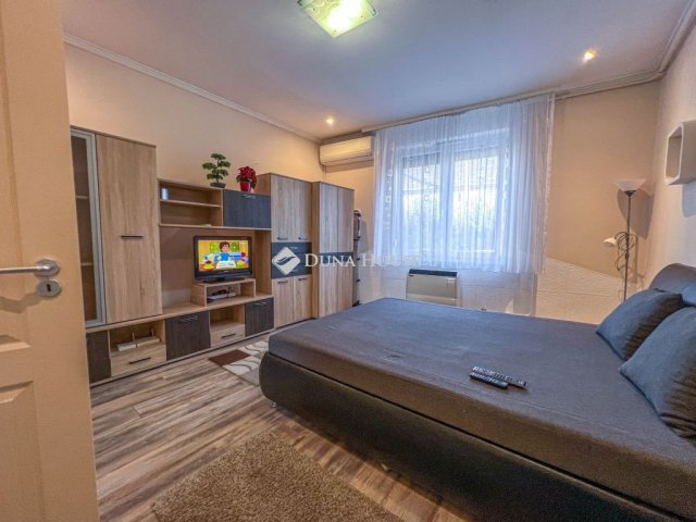 Eladó téglalakás, Budapesten, XX. kerületben 34.9 M Ft, 1 szobás