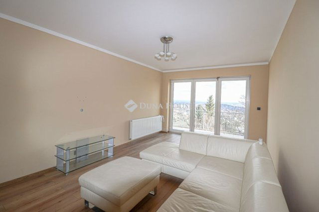 Kiadó téglalakás, albérlet, XII. kerületben, Mártonhegyi úton