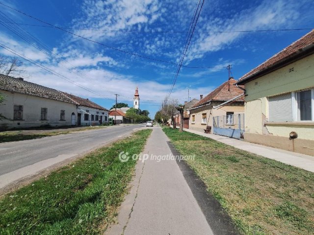 Eladó családi ház, Magyarbánhegyesen 6.5 M Ft, 3 szobás