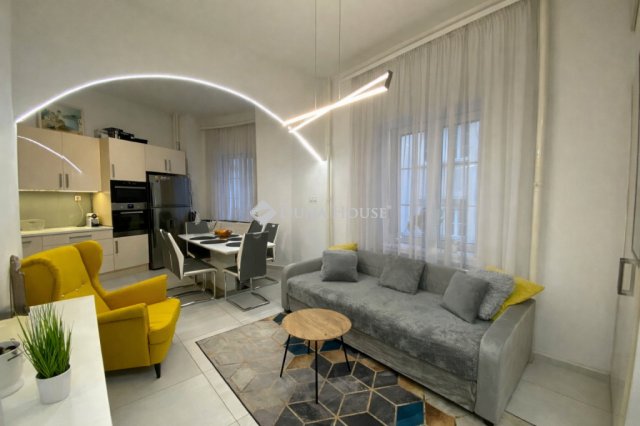 Eladó téglalakás, Budapesten, VI. kerületben 212 M Ft, 3 szobás