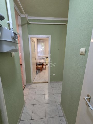 Eladó téglalakás, Baján 31.5 M Ft, 2 szobás