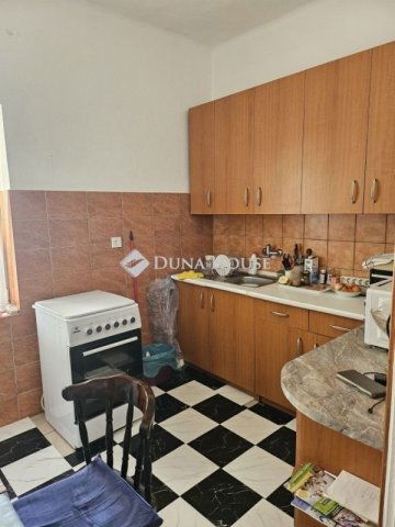 Eladó téglalakás, Vecsésen 68 M Ft, 2 szobás
