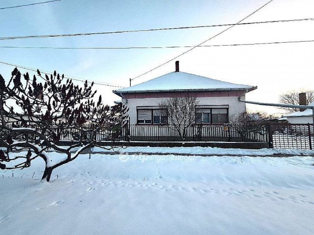 Eladó családi ház, Körösladányban 14.9 M Ft, 2 szobás