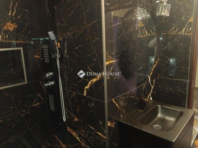 Eladó családi ház, Budapesten, XXI. kerületben 55 M Ft, 3 szobás