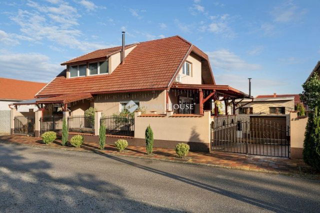 Eladó családi ház, Tokodon 119 M Ft, 5 szobás