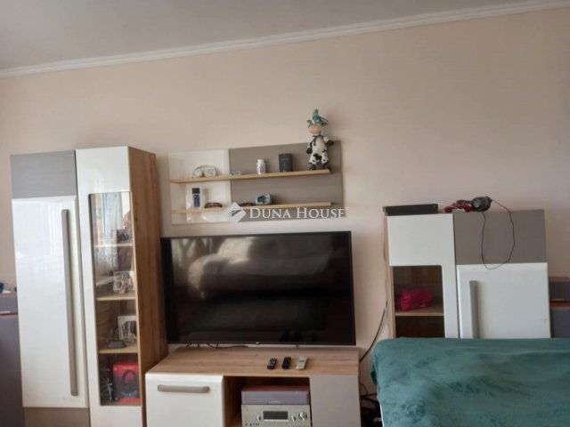 Eladó téglalakás, Gyöngyösön 25.3 M Ft, 2 szobás
