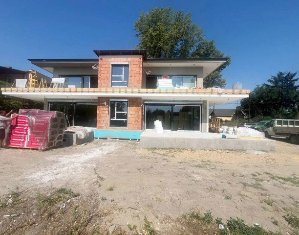 Eladó téglalakás, Szigetszentmiklóson 76.4 M Ft, 4 szobás