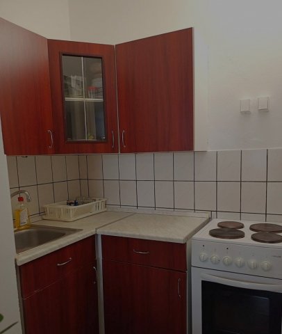 Eladó panellakás, Debrecenben, Derék utcában 40 M Ft, 1 szobás