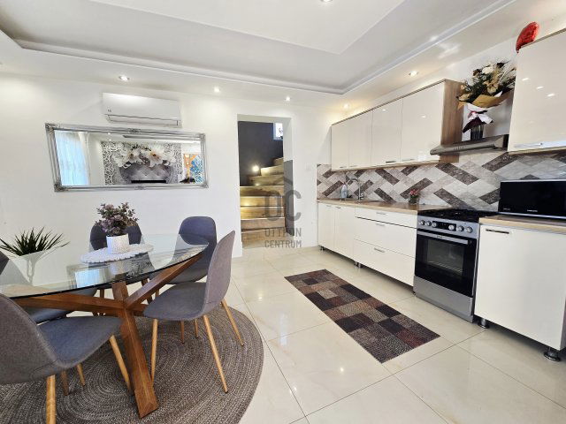 Eladó nyaraló, Siófokon 55 M Ft, 3 szobás / költözzbe.hu