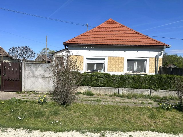 Eladó családi ház, Váton 29.9 M Ft, 2 szobás