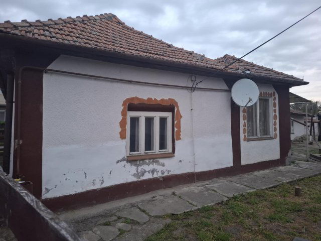 Eladó családi ház, Jászalsószentgyörgyon 13.5 M Ft, 3+1 szobás
