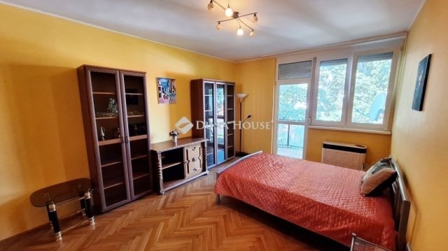 Eladó téglalakás, Budapesten, XIII. kerületben 65 M Ft, 2 szobás