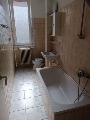 Kiadó téglalakás, albérlet, Ajkán, Ifjúság utcában, 1 szobás
