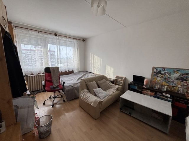 Eladó panellakás, Pécsett 33.9 M Ft, 1+1 szobás