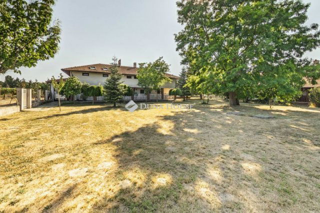 Eladó mezogazdasagi ingatlan, Lakitelken 399 M Ft, 6 szobás