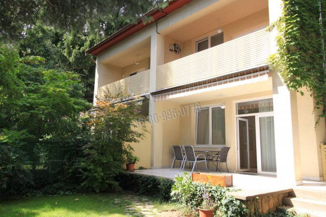 Kiadó ikerház, albérlet, Budapesten, II. kerületben, 3+3 szobás