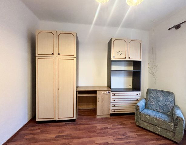 Eladó családi ház, Pápán 48 M Ft, 3 szobás