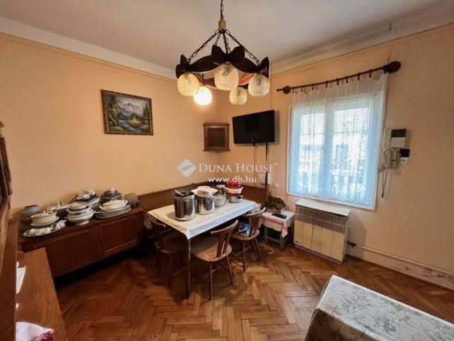 Eladó családi ház, Szentmártonkátán 45 M Ft, 4 szobás
