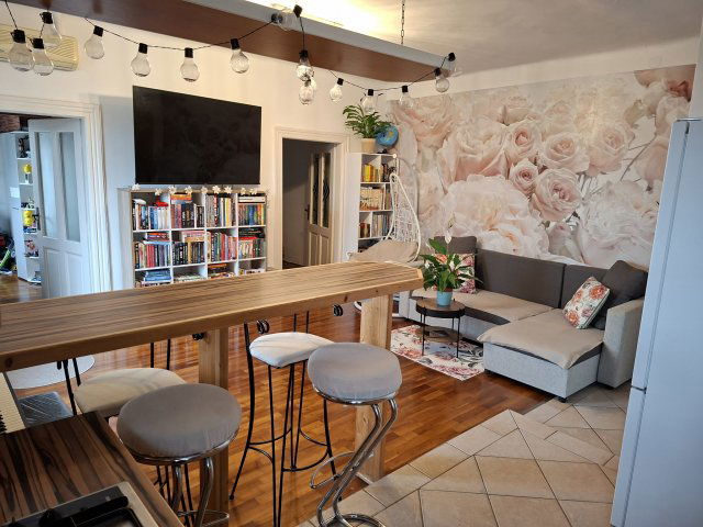 Eladó téglalakás, Pécsett 59.99 M Ft, 3 szobás