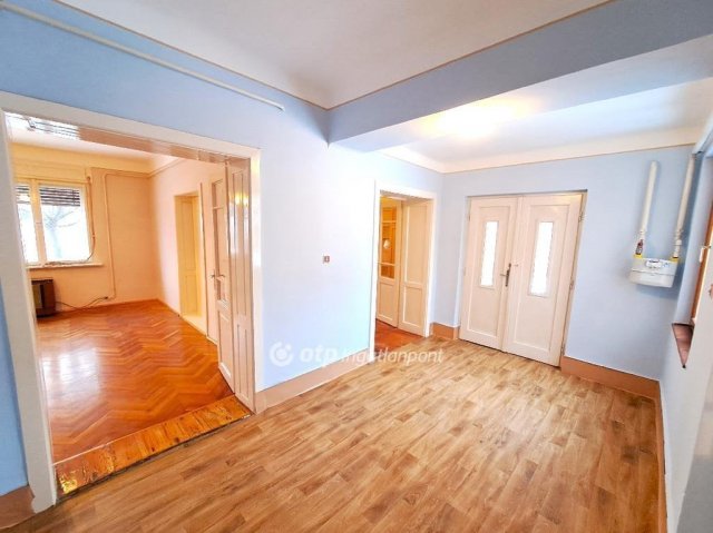 Eladó családi ház, Abonyban 44 M Ft, 3 szobás