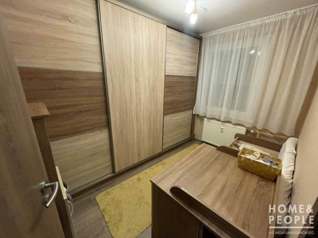 Eladó téglalakás, Szegeden 60.99 M Ft, 3 szobás