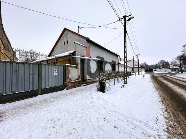 Eladó családi ház, Békéscsabán 42.9 M Ft, 3 szobás