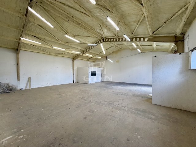 Kiadó ipari ingatlan, Fóton 296 E Ft / hó / költözzbe.hu