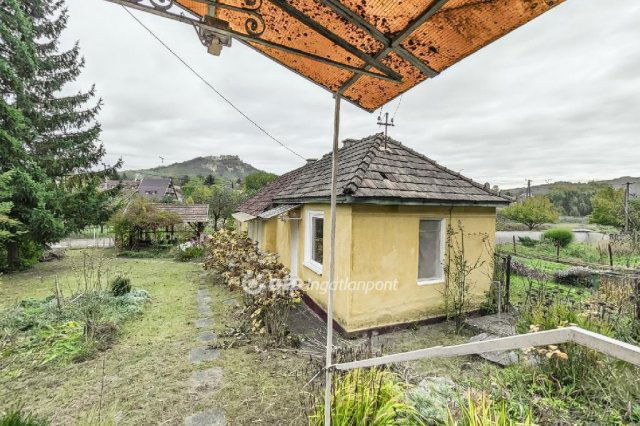 Eladó családi ház, Sirokban 35 M Ft, 3 szobás