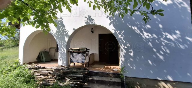 Eladó mezogazdasagi ingatlan, Ádándon 14 M Ft