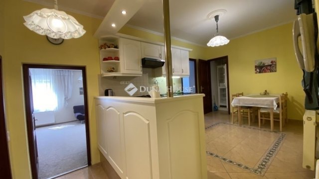 Eladó téglalakás, Székesfehérvárott 78.9 M Ft, 3 szobás