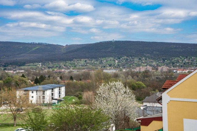Eladó családi ház, Tatabányán 129.75 M Ft, 4 szobás
