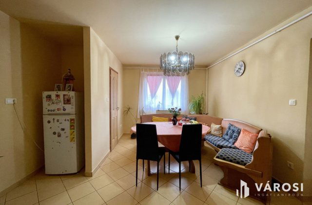 Eladó családi ház, Enyingen 39 M Ft, 3 szobás