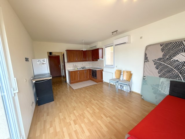 Eladó téglalakás, Siófokon 58.9 M Ft, 1 szobás