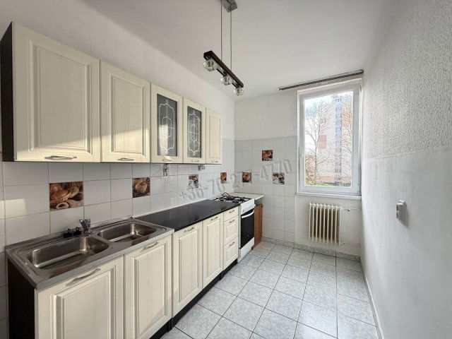 Eladó téglalakás, Oroszlányban, Népek barátsága utcában