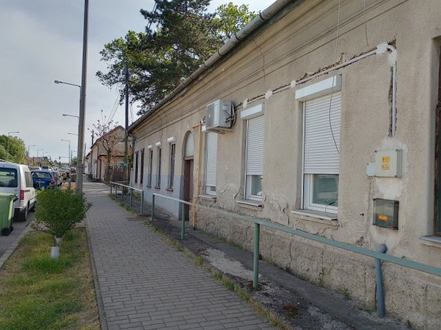Eladó sorház, Budapesten, XVI. kerületben, Csömöri úton