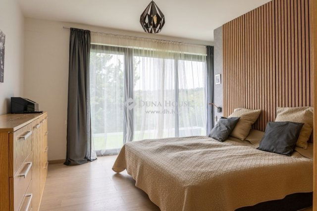 Eladó családi ház, Diósdon 429 M Ft, 5 szobás