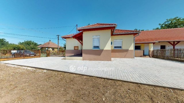 Eladó családi ház, Ököritófülpösön 32.5 M Ft, 3 szobás