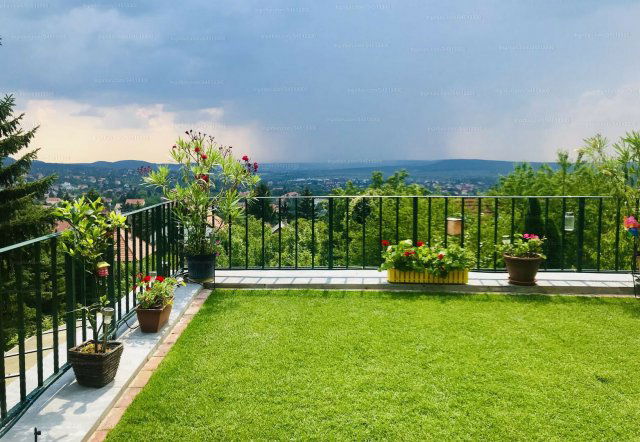 Eladó családi ház, Budakeszin, Rózsa utcában 179.9 M Ft